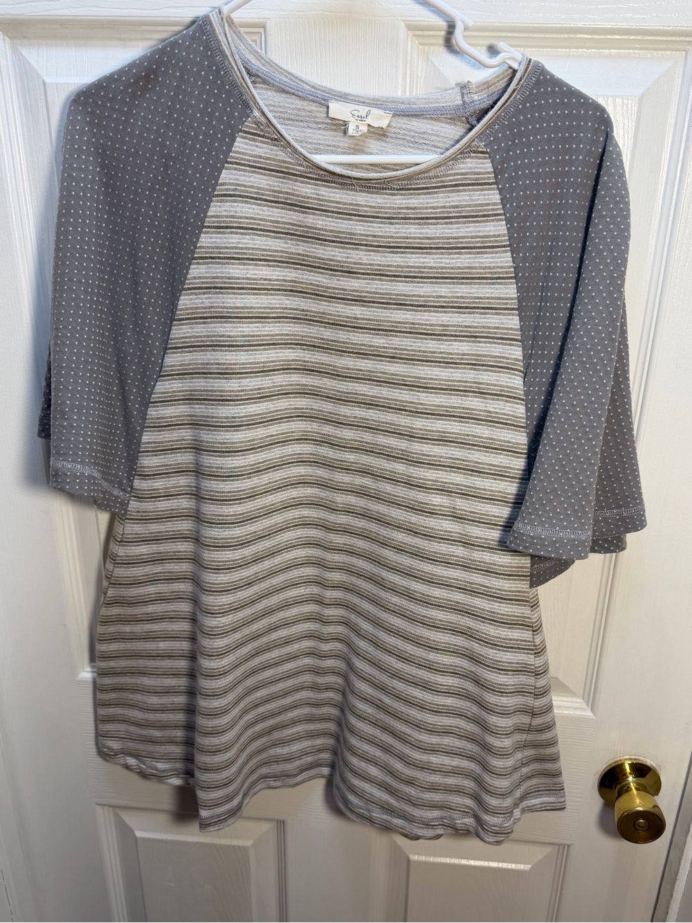 easel Gray Striped Raglan Short Sleeve Top